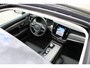 Volvo V90 B5 Inscription | Trekhaak | Bowers & Wilkins | Geventileerde Stoelen incl. Massagefunctie | Panoramadak | Adaptieve Cruise Control | Apple Carplay | Navigatie | 20'' Lichtmetalen Velgen | Power Seats