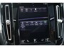Volvo XC40 1.5 T4 Plug-in Hybrid Plus Dark | Plug-in Hybrid (PHEV) | Facelift | Panoramadak | Harman Kardon audio | Elektrische stoelverstelling | Stoel- en stuurverwarming | Cruise control | Navigatie | Apple Carplay / Android Auto |