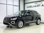 Volkswagen T-Roc 1.5 TSI Style Automaat / Navigatie full map / Lederen interieur / Elektrische stoelen / Memory / etc..