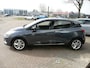 Renault Clio TCe 90 5drs. Limited PARK ASSIST ACHTER/ PACK COMFORT/ PACK ELECTRIC/ LM VELGEN MET 4 SEIZOENSBANDEN/ PRIVACY GLAS ACHTER/ ETC..  ALTIJD DEALER ONDERHOUDEN! RIJKLAAR!