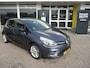Renault Clio TCe 90 5drs. Limited PARK ASSIST ACHTER/ PACK COMFORT/ PACK ELECTRIC/ LM VELGEN MET 4 SEIZOENSBANDEN/ PRIVACY GLAS ACHTER/ ETC..  ALTIJD DEALER ONDERHOUDEN! RIJKLAAR!