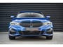 BMW 3-Serie Touring 330i xDrive M Sport / PANORAMADAK / HUD / 360 CAMERA / ALCANTARA