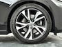Volvo S60 B4 R-Design | Park Assist | Stoel- en Stuurverwarming | Cruise control | Elektrische stoelen
