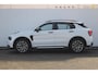 Lynk & Co 01 276PK Automaat Core / Adaptieve cruise control / Stoel - en stuurwielverwarming / Parkeersensoren / Achteruitrijcamera / Apple carplay / Trekhaak / Metallic lak / 19" lichtmetalen velgen