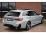 BMW 3-Serie Touring 330e M-Sport Brooklyn Pano HUD 19inch HiFi