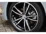 BMW 3-Serie Touring 330e M-Sport Brooklyn Pano HUD 19inch HiFi
