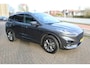 Ford Kuga 2.5-225pk Plug-in Hybrid ST-Line X. Hybride rijden voor een reële prijs ! Adaptive Cruise Control, Stoel-, achterbank, stuur- en voorraamverwarming, autm. airco dual, camera v+a, elektr. achterklep, side- en lane assist etc.