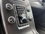 Volvo V70 2.0 T4 Classic Edition | Automaat | Trekhaak | Adaptive cruise control | Stoelverwarming | Volvo On Call | Standkachel | Verwarmbare voorruit | Parkeersensoren voor + achter | Kinderzitjes | Dode hoek detectie BLIS |