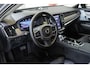 Volvo V90 T8 Plug-in hybrid AWD Ultra Dark | Bowers & Wilkins Premium Audio | Luchtvering | Gelamineerde zijruiten | Semi-Electrische wegklapbare trekhaak | 20" Lichtmetalen velgen | Massage in voorstoelen | Stoelventilatie | Stoelverwarming | 360° Parkeercamera