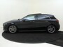 Mercedes-Benz A-klasse 180 AMG Line / Achteruitrijcamera / Panaroma-dak /
