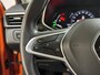 Renault Clio 100PK TCe Intens | Parkeersensoren | Apple CarPlay/Android Auto | Climate Control | Cruise Control | Lichtmetalen Velgen | Licht & Regen Sensor | Full LED | Armsteun |