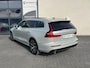 Volvo V60 2.0 T5 Momentum | Panorama | Leer | Harman Kardon | Zwenkbare trekhaak |