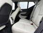 Volvo XC40 Plug-in Hybrid T4 Inscription | Panoramadak | Lederen bekleding | 360 camera | Harman Kardon audio | Stoel- en stuurverwarming | Cruise control | 20 inch velgen | Actieve LED koplampen | Standkachel | Verwarmbare voorruit | Getint glas |