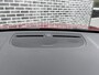 Volvo XC40 Plug-in Hybrid T4 Inscription | Panoramadak | Lederen bekleding | 360 camera | Harman Kardon audio | Stoel- en stuurverwarming | Cruise control | 20 inch velgen | Actieve LED koplampen | Standkachel | Verwarmbare voorruit | Getint glas |