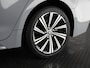 Toyota Corolla Touring Sports 1.8 HYBRIDE BUSINESS PLUS 1e EIG GARANTIE 2033 BI-TONE. TREKHAAK.HALF LEDER. PARKEERSENSOREN . NAVIGATIE .APPLE/ANDROID