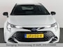Toyota Corolla Touring Sports Hybrid 140 Business Bi-Tone PAS 25.228 KM!!!! STOEL -EN STUURVERWARMING . CAMERA . APPLE CARPLAY & ANDROID AUTO