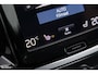 Volvo V60 2.0 T5 R-Design | Zwenkbare trekhaak | Memory | Cruise control | Apple carplay |