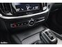 Volvo V60 2.0 T5 R-Design | Zwenkbare trekhaak | Memory | Cruise control | Apple carplay |