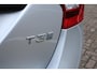 Volvo V60 1.5 T3 Polar+ 100% dealeronderhouden | Stoel-/ stuurwielverwarming | Verwarmde achterbank | Trekhaak | Cruise Control | Navigatie | Bluetooth Telefonie & Multimedia | Lichtmetalen Velgen | Climate Control