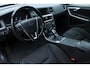 Volvo V60 1.5 T3 Polar+ 100% dealeronderhouden | Stoel-/ stuurwielverwarming | Verwarmde achterbank | Trekhaak | Cruise Control | Navigatie | Bluetooth Telefonie & Multimedia | Lichtmetalen Velgen | Climate Control
