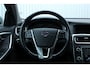 Volvo V60 1.5 T3 Polar+ 100% dealeronderhouden | Stoel-/ stuurwielverwarming | Verwarmde achterbank | Trekhaak | Cruise Control | Navigatie | Bluetooth Telefonie & Multimedia | Lichtmetalen Velgen | Climate Control
