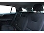 Volvo V60 1.5 T3 Polar+ 100% dealeronderhouden | Stoel-/ stuurwielverwarming | Verwarmde achterbank | Trekhaak | Cruise Control | Navigatie | Bluetooth Telefonie & Multimedia | Lichtmetalen Velgen | Climate Control