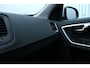 Volvo V60 1.5 T3 Polar+ 100% dealeronderhouden | Stoel-/ stuurwielverwarming | Verwarmde achterbank | Trekhaak | Cruise Control | Navigatie | Bluetooth Telefonie & Multimedia | Lichtmetalen Velgen | Climate Control