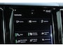 Volvo XC60 2.0 T8 Twin Engine AWD R-Design | Panorama dak | Harman Kardon audio | Trekhaak | Full-led Koplampen | Voor+achter-stoelen verwarmd | Elektrische stoelen voor | Connected services |