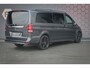 Mercedes-Benz V-klasse 300d Extra Lang DC Avantgarde Edition AMG | AIRMATIC LUCHTVERING | FACELIFT | STOELVERWARMING | DISTRONIC PLUS ADAPTIVE CRUISE | ELEKTRISCHE DEUREN L+R | INTELLIGENT LED LIGHTING | DAB RADIO | NIGHT PACKAGE | ETC.