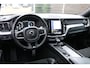 Volvo XC60 2.0 T5 AWD R-Design 251PK (Panoramadak Navi/Camera Full-led Standkachel Trekhaak 19InchLMV PrivacyGlass)