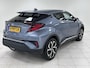 Toyota C-HR 1.8 Hybrid First Edition NAVIGATIE | ACHTERUITRIJCAMERA | PARKEERSENSOREN VOOR-EN ACHTER