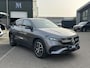 Mercedes-Benz EQA 250+ AMG Line 71 kWh SOH 98% | 15.000 KM !! UNIEKE KM-STAND | BOMVOLLE AUTO| | ELEKTRISCHE STOELEN MET GEHEUGEN | SFEERVERLICHTING | ELEKTRISCHE TREKHAAK | 360 CAMERA | RIJKLAAR GELEVERD MET 12 MND BOVAG GARANTIE