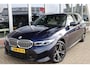 BMW 3-Serie Touring (g21) 330e 292PK XDRIVE M-SPORT Leer | Head Up | Live Cockpit | Trekhaak | Led | Camera |