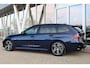 BMW 3-Serie Touring (g21) 330e 292PK XDRIVE M-SPORT Leer | Head Up | Live Cockpit | Trekhaak | Led | Camera |