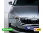 Skoda Scala 1.0 TSI Ambition Comfort AUT. 110 PK Stoel- en stuurverwarming , Climate control , Apple Carplay, Android auto, PDC achter All season banden