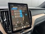 Volvo XC60 T6 Plug-in hybrid AWD Plus Dark |  Panoramadak | 22 inch Velgen | Op Voorraad | Head-Up Display |  Stoelventilatie / Massage |