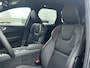 Volvo XC60 T6 Plug-in hybrid AWD Plus Dark |  Panoramadak | 22 inch Velgen | Op Voorraad | Head-Up Display |  Stoelventilatie / Massage |