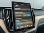 Volvo XC60 T6 Plug-in hybrid AWD Plus Dark |  Panoramadak | 22 inch Velgen | Op Voorraad | Head-Up Display |  Stoelventilatie / Massage |