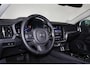 Volvo V60 T6 Recharge AWD Core - Adaptive Cruise Control - Parkeercamera achter - Verwarmde voorstoelen, stuur & achterbank - Parkeersensoren voor & achter - High Performance audio - Extra getint glas - 18' LMV