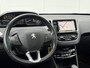 Peugeot 2008 1.2 PureTech 110pk EAT Allure | Parkeersensoren achter | Carplay | Glazen panoramadak | Cruise control | Trekhaak 1250 kg |