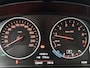 BMW 3-Serie 320i High Executive (PANORAMADAK, NAVIGATIE, STOELVERWARMING, TREKHAAK AFNEEMBAAR, LED)