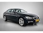 BMW 3-Serie 320i High Executive (PANORAMADAK, NAVIGATIE, STOELVERWARMING, TREKHAAK AFNEEMBAAR, LED)