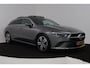 Mercedes-Benz CLA Shooting Brake 200 Business Solution Luxury (PANORAMADAK, STOELVERWARMING, SFEERVERLICHTING, TREKHAAK)