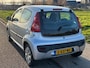 Peugeot 107 1.0-12V XS Urban Move 5-Drs Airco Elec. pakket Audio/CD Toerenteller Colorpakket Dealeronderh. 127010 km's NAP! Nw Apk