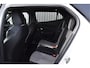 Peugeot e-2008 EV GT Pack 50 kWh Panorama, Virtual cockpit, Cruise, Camera, Sportstoelen, Carplay, Stoelverwarming