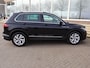 Volkswagen Tiguan 2.0 TDI DSG + VIRTUAL COCKPIT | WEGKL. TREKHAAK | CAMERA | STUUR/STOELVERW. | CARPLAY