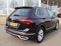 Volkswagen Tiguan 2.0 TDI DSG + VIRTUAL COCKPIT | WEGKL. TREKHAAK | CAMERA | STUUR/STOELVERW. | CARPLAY