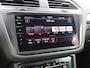 Volkswagen Tiguan 2.0 TDI DSG + VIRTUAL COCKPIT | WEGKL. TREKHAAK | CAMERA | STUUR/STOELVERW. | CARPLAY