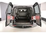 Volkswagen Transporter 2.0 TDI 110 PK L2 Dubbele cabine Comfortline | 6-zitplaatsen | Betimmering | Trekhaak | Navigatie (Apple carplay / Android Auto)