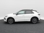 Volkswagen T-Roc Life First Edition 1.5 eTSI 116 PK | Trekhaak | Stoel- & Stuurverwarming | Carplay | Camera |